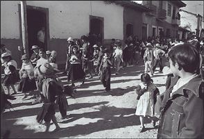 Procesion de Los Nios de Dios